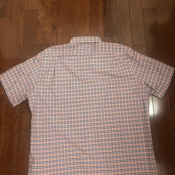 Izod Short Sleeve Buttoned Shirt - Picture 3 of 7